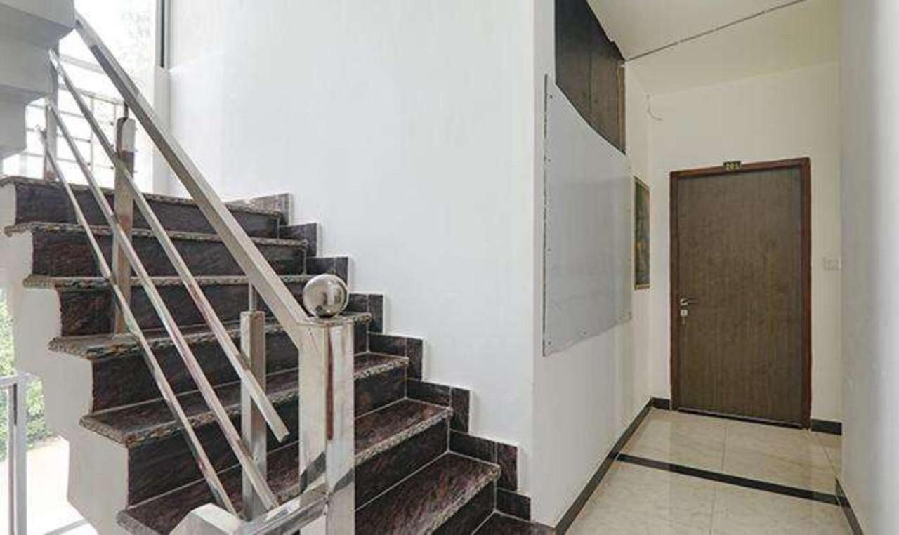 Hotel Fabexpress Ss Grand Banthra Sikandarpur Exteriér fotografie