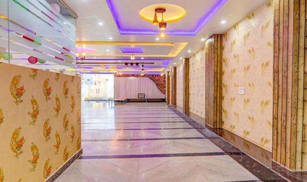 Hotel Fabexpress Ss Grand Banthra Sikandarpur Exteriér fotografie