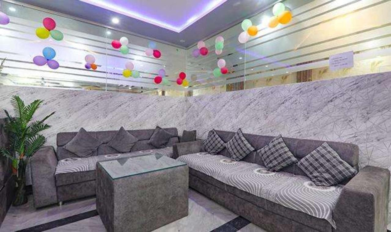 Hotel Fabexpress Ss Grand Banthra Sikandarpur Exteriér fotografie