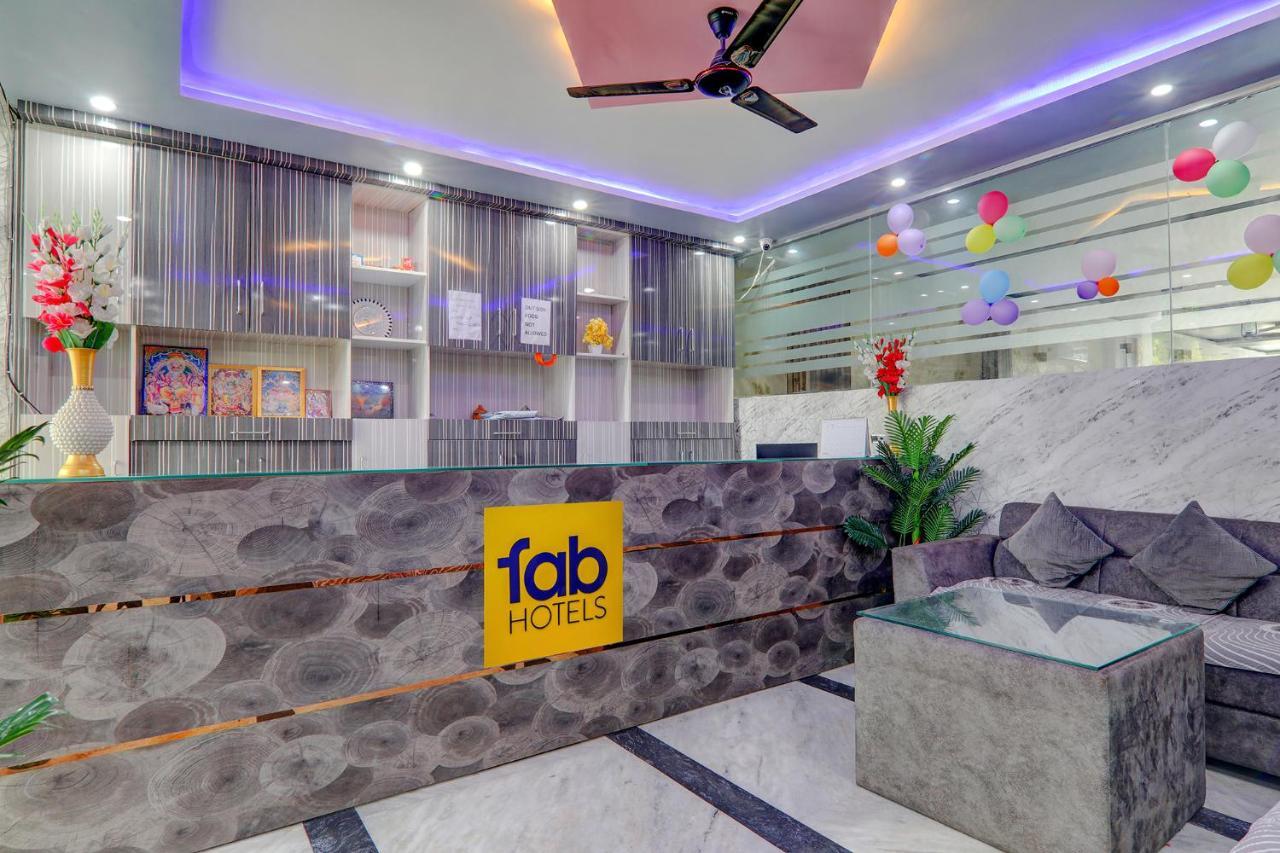 Hotel Fabexpress Ss Grand Banthra Sikandarpur Exteriér fotografie