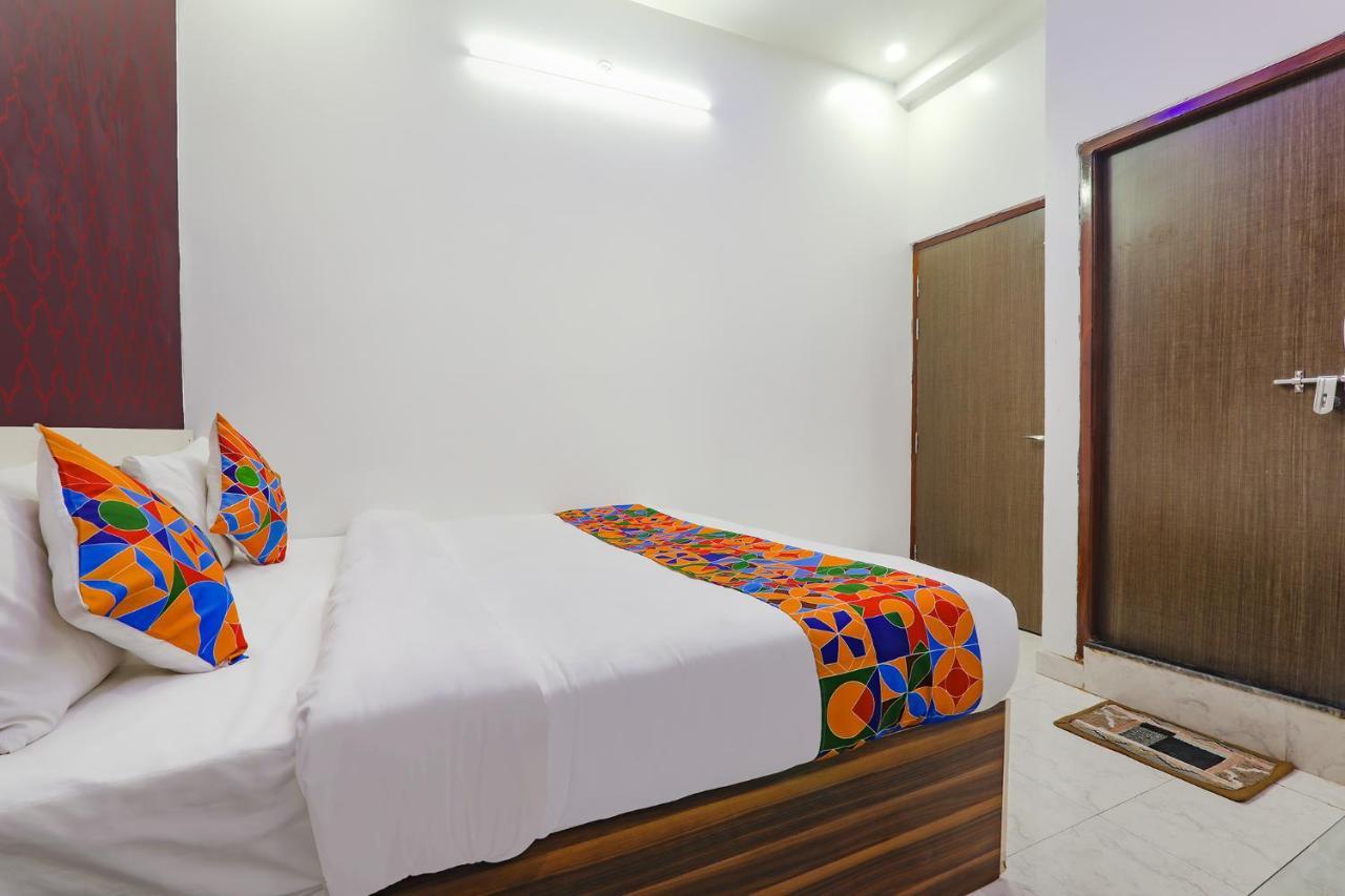 Hotel Fabexpress Ss Grand Banthra Sikandarpur Exteriér fotografie