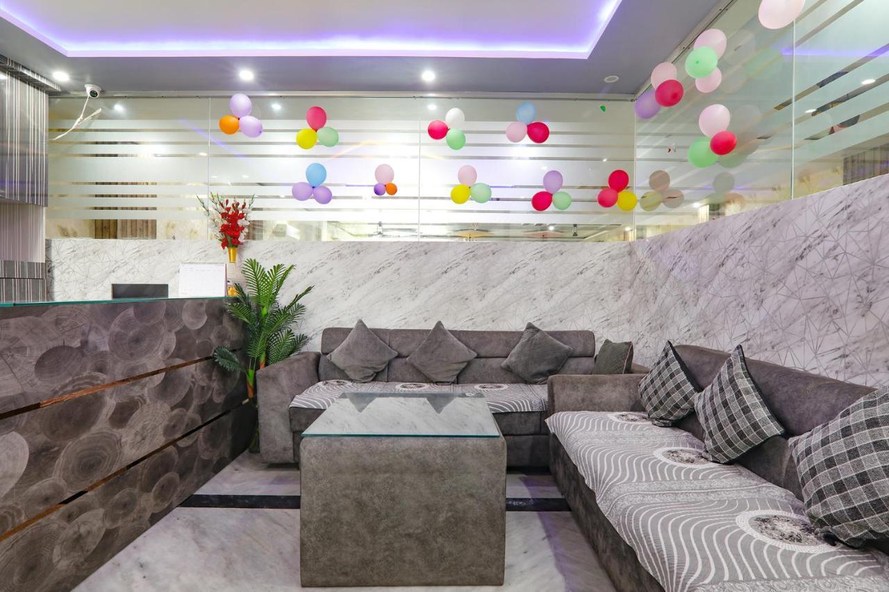 Hotel Fabexpress Ss Grand Banthra Sikandarpur Exteriér fotografie